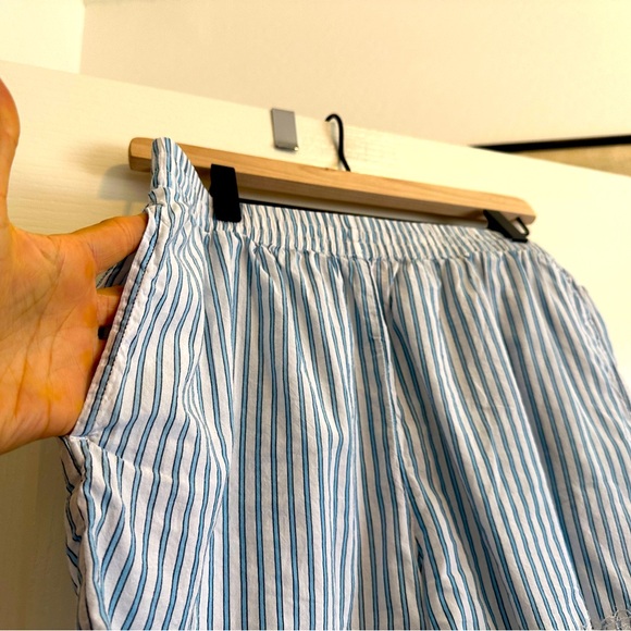 Victoria’s Secret Pinstripe Lace Boxer Shorts. Size: Small. Excellent condition - Picture 5 of 9